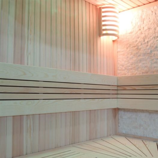 EO-SPA Sauna E1105B licht pijnboom 200x180 cm. 9kW Kivi